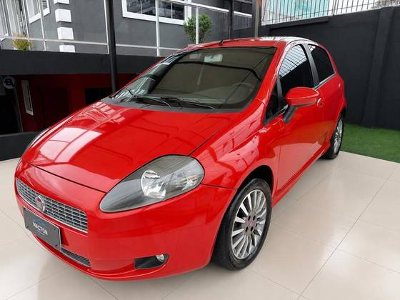 FIAT PUNTO 1.8 SPORTING 8V FLEX 4P MANUAL FIAT PUNTO 1.8 SPORTING 8V FLEX 4P MANUAL